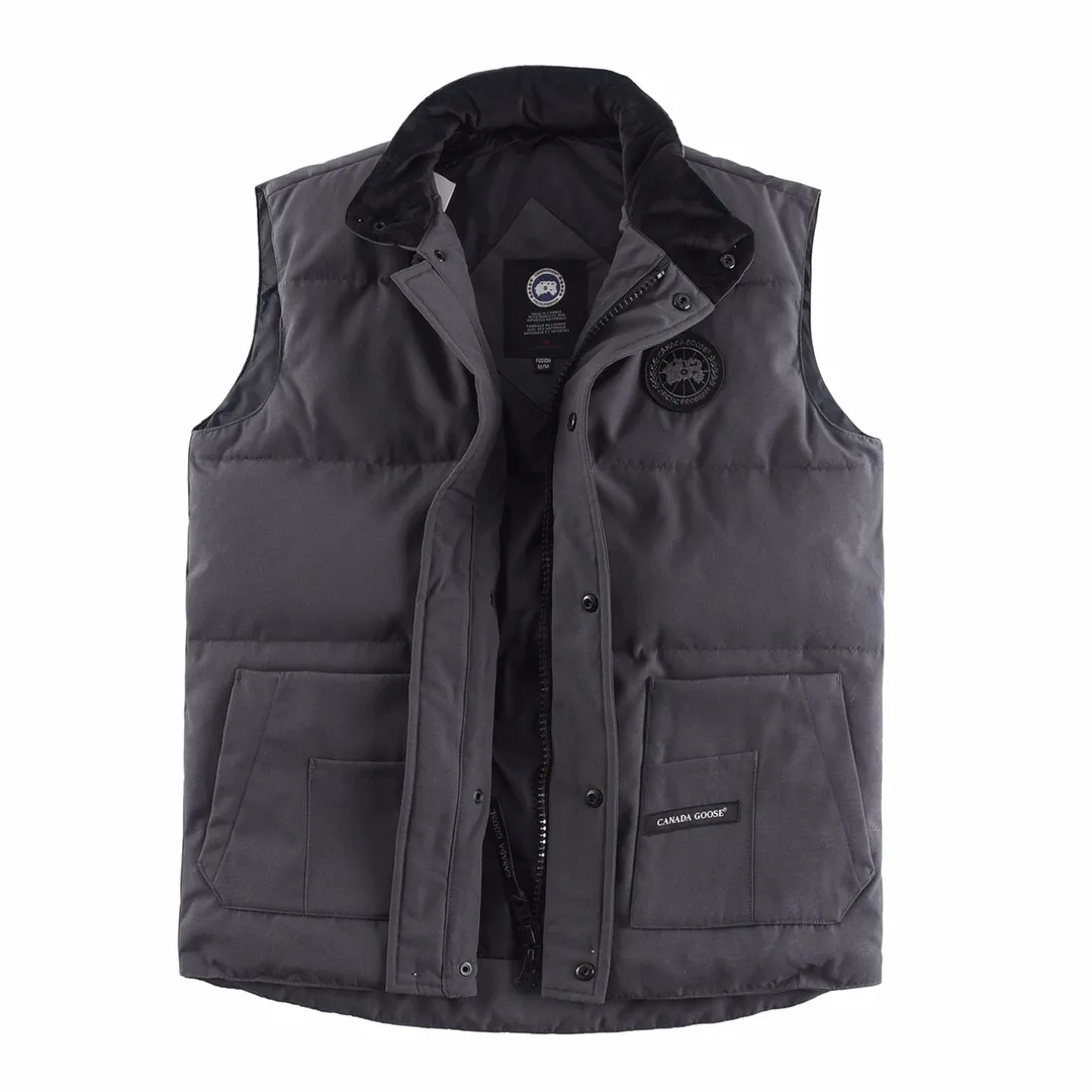 P320 Canada Goose Canada Goose #Freestyle Crew 4154M men's and women's vest down# ➖ Genuine synchronous anti-counterfeiting chip sensor! ➖ Imported Behringer embroidery machine to customize 10,000-needle embroidery logo! ➖ Imported 21-count polyester-cotton blended original fabric, using Feather-Light 10D waterproof coating fabric, made of 84.5% polyester fiber and 15.5% cotton, 100% the best feel in the entire network! ➖ The genuine official website uses the national standard 80 white duck down, and will never be misled by false claims such as 90 down or goose down! ➖ 100% nylon nylon lining with double double-layer sealing design to prevent velvet from running away. Top-grade polar fleece is used in the collar and pockets to keep warm and comfortable! ➖ Yoshida YKK provides original custom-made electroplated sliders. YKK two-way lockable zippers are tight and smooth and will not peel off paint! ➖ 3M composite original Velcro is durable, and all accessories and hardware are disassembled and customized!  SIZE: XS S M L XL XXL [Attached: Size chart]